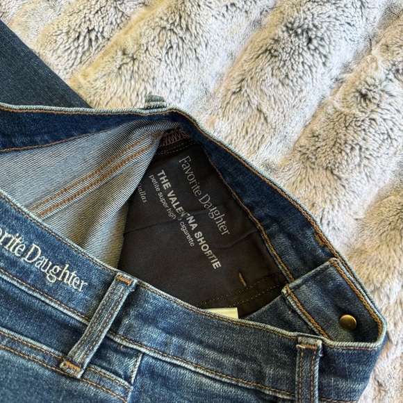 Favorite Daughter The Valentina Shortie Jeans - Picture 2 of 4